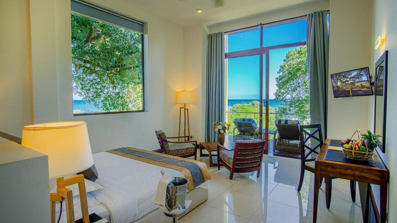 สุริยา รีสอร์ต แอนด์ สปา Hotel แทนกาลเล ภายนอก รูปภาพ