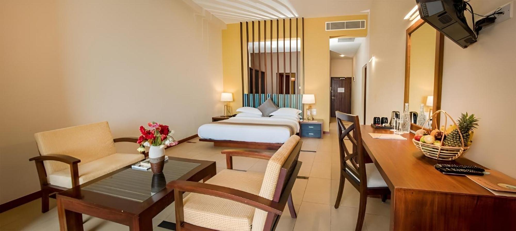 สุริยา รีสอร์ต แอนด์ สปา Hotel แทนกาลเล ภายนอก รูปภาพ