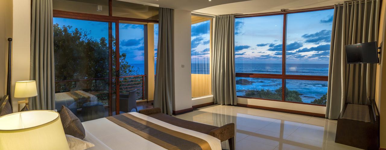 สุริยา รีสอร์ต แอนด์ สปา Hotel แทนกาลเล ภายนอก รูปภาพ