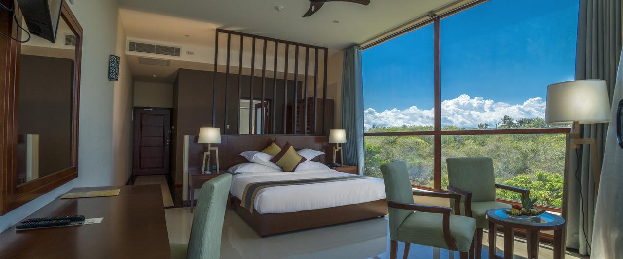 สุริยา รีสอร์ต แอนด์ สปา Hotel แทนกาลเล ภายนอก รูปภาพ